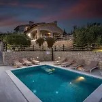 David Holiday home